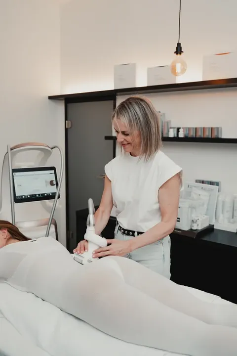 Photo de couverture de Rebelle Centre Beaute