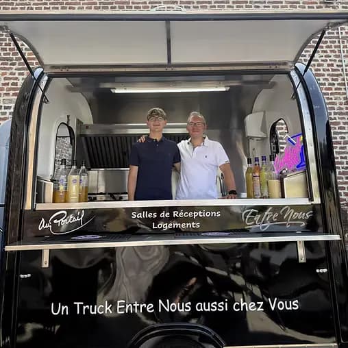 Photo de couverture de Au Portail - Entre Nous