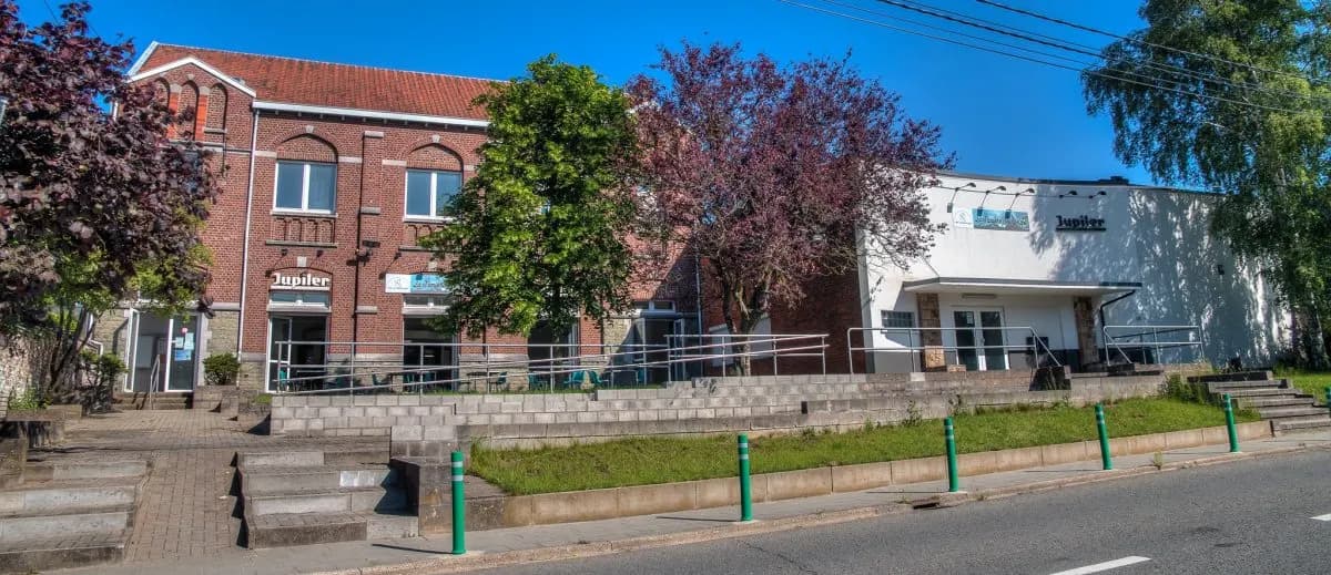 Photo de couverture de La Taniere des Leups