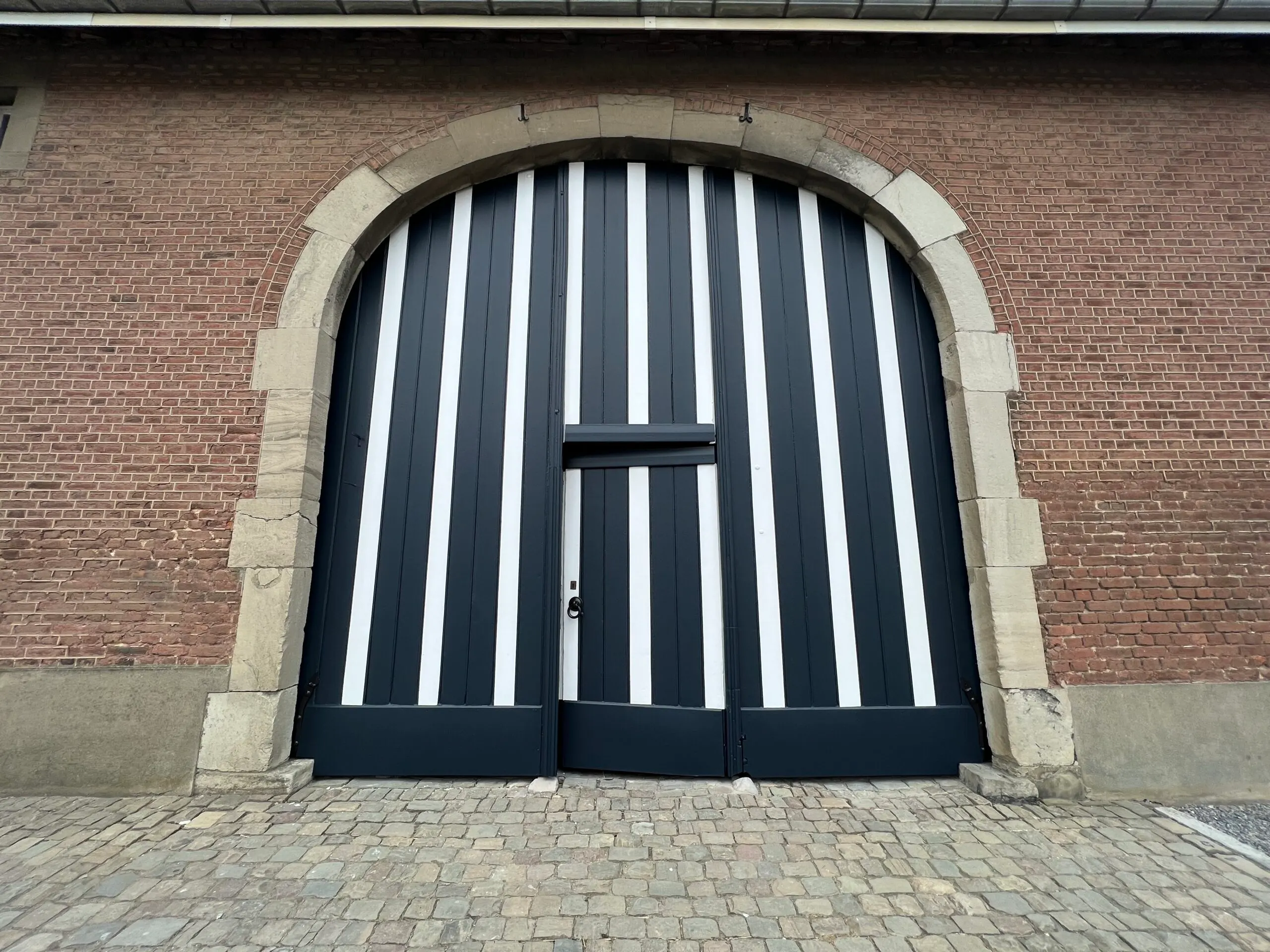 Photo de couverture de Peinture Loly