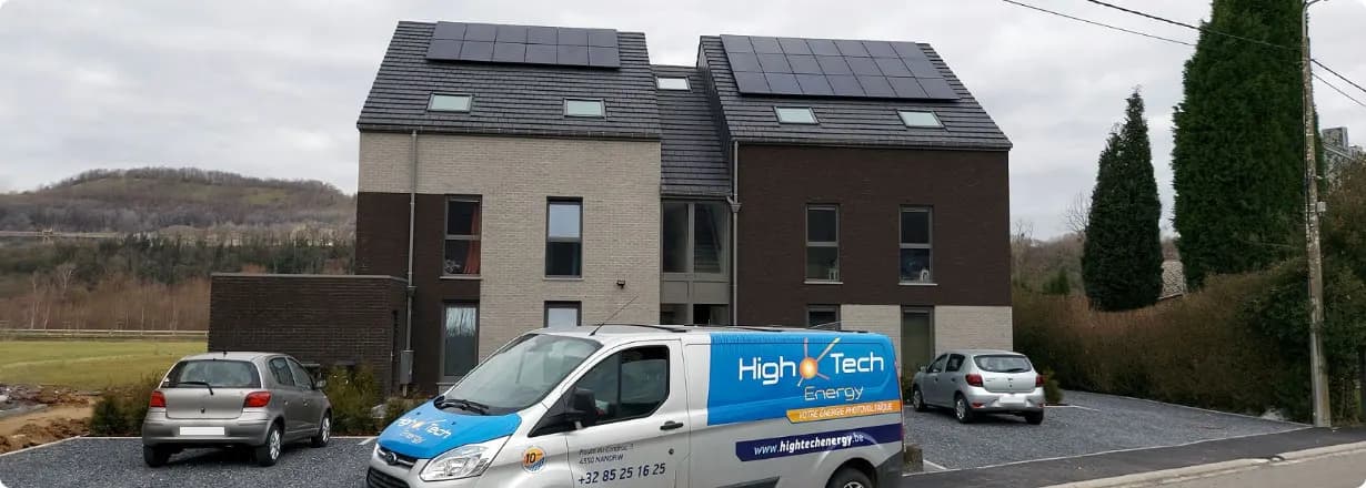 Photo de couverture de High Tech Solar